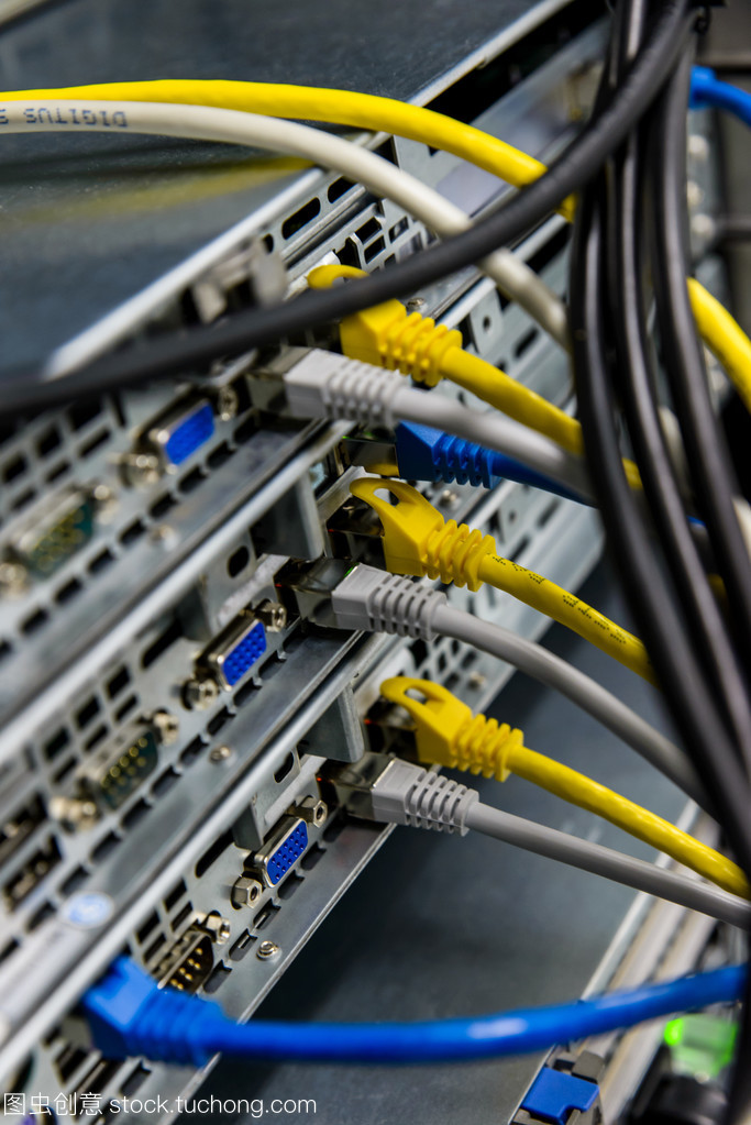 网络交换机与以太网电缆在汽车配件中的应用与前景